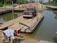 Südamerika, Peru - Bolivien - Brasilien: Transamazonica – von Cuzco in den Amazonas - Transport eines Autos über den Fluss